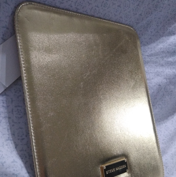 Steve Madden iPad and tablet Case - Picture 2 of 6